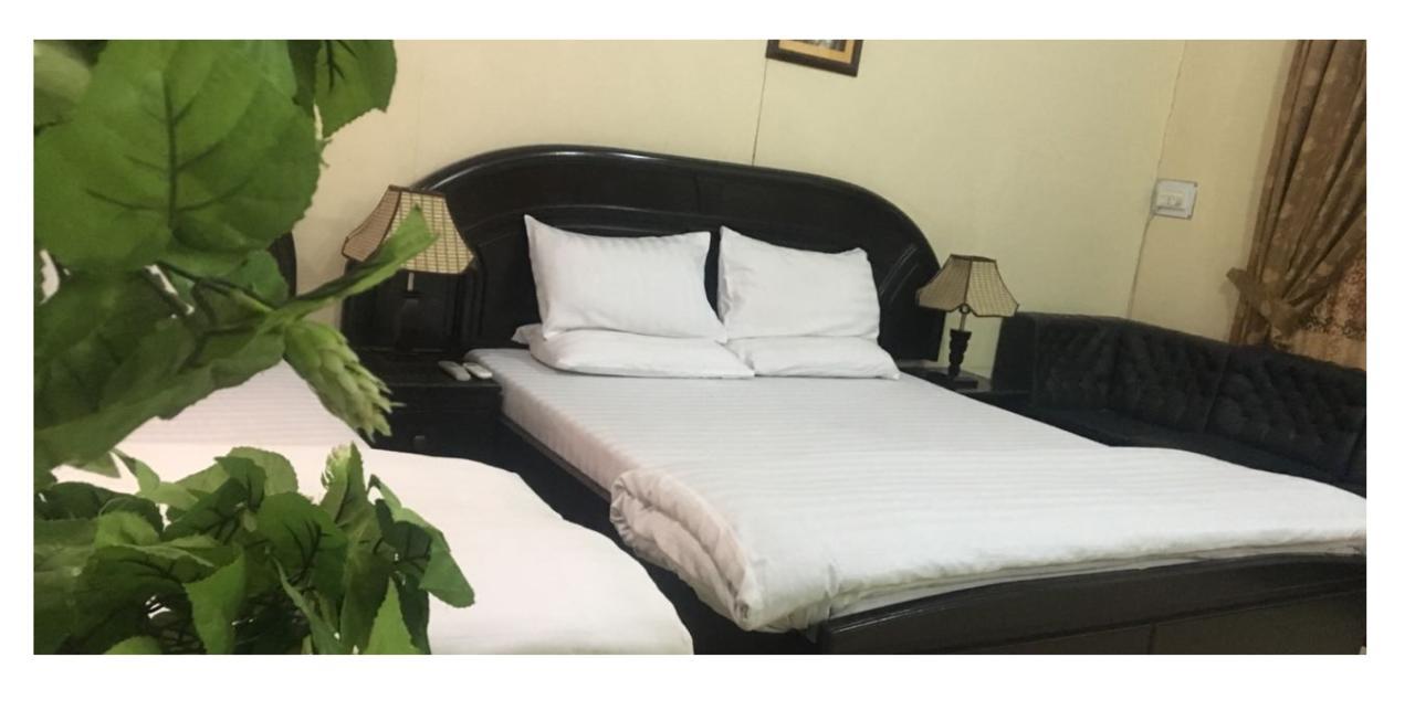 Luxury Inn Karachi Exteriör bild