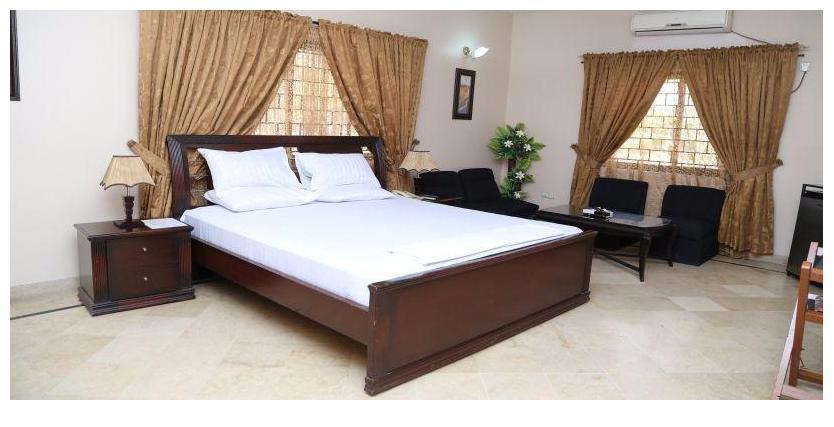 Luxury Inn Karachi Exteriör bild