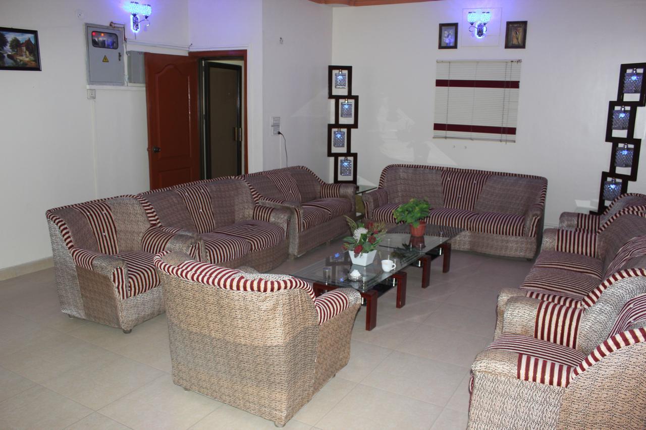 Luxury Inn Karachi Exteriör bild